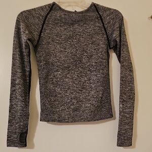 Women's Gray Long Sleeve Top